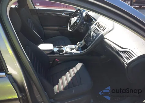 2013 Ford Fusion Se z USA, uszkodzony, nr VIN 3FA6P0H95DR131462